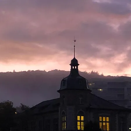 Designer With Rooftop Quarto em Acomodações Particulares